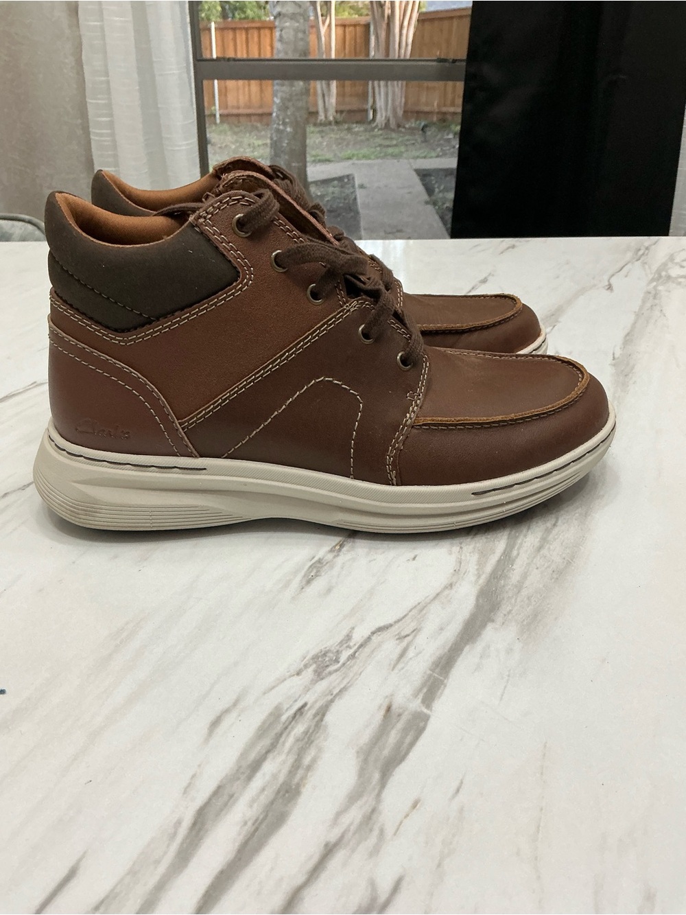 Size 7 Clarks Craftwell Mid Ankle Boot